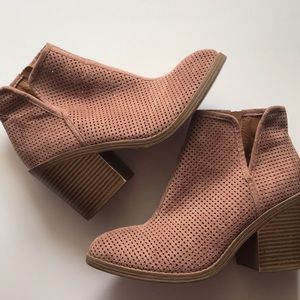 Light pink booties. Zipper side. Size 8